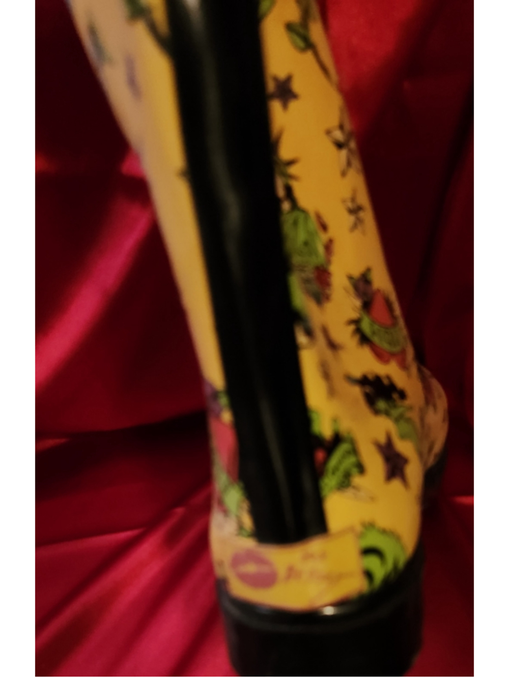 Betsey Johnson Tattoo Print Rain Boots Yellow Black size 8 - Picture 4 of 6